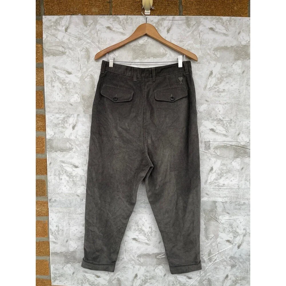 AMI Paris Tapered fit cropped broek van corduroy pants size small